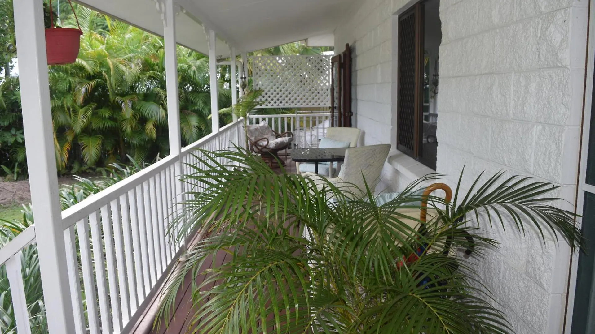 South Pacific Bed & Breakfast Clifton Beach Australia