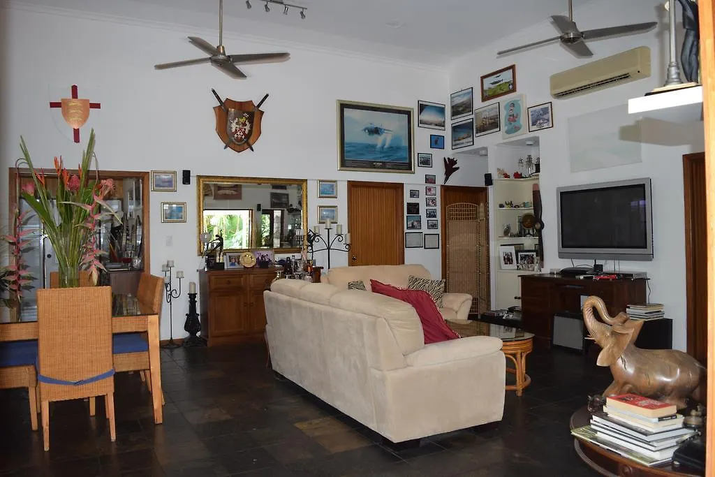 South Pacific Bed & Breakfast Clifton Beach